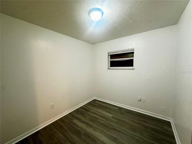 Building Photo - 5527 Bryson Dr