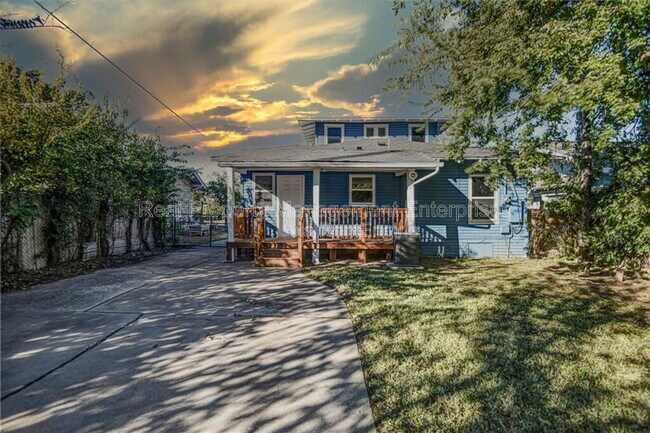 Building Photo - 1118 NW 33rd St