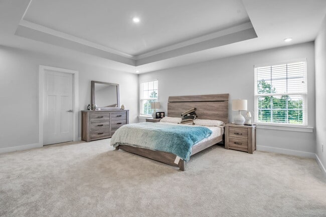 Building Photo - 4966 Brauer Dr