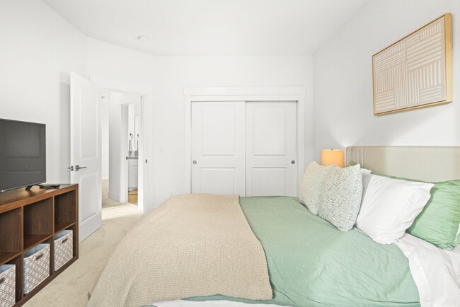 Building Photo - 5891 SW 67th Pl