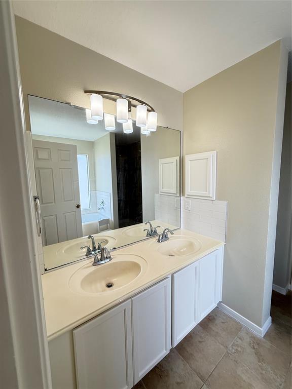 Building Photo - 2642 Eldridge Park Way
