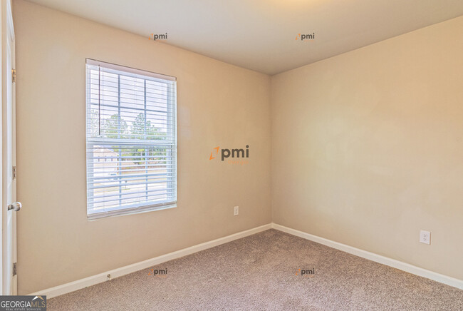 Building Photo - 1710 Hannah Ct
