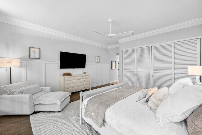 Building Photo - 18 Bristol Ln