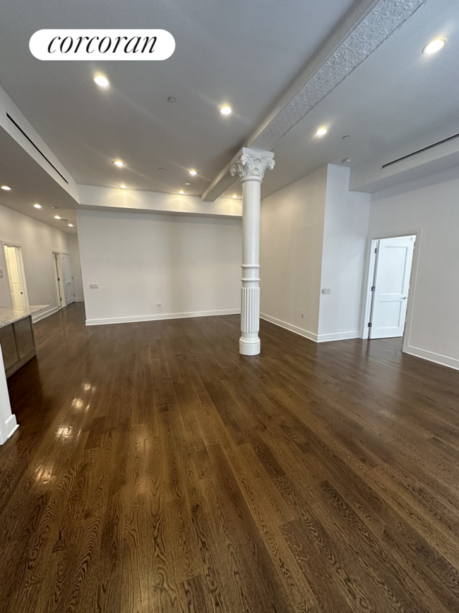 Building Photo - 121 Wooster St