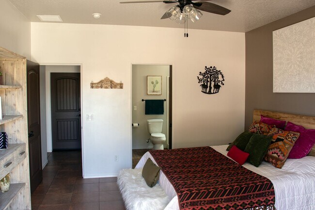 Building Photo - Unfurnished, 1-Year Long-Term Rental