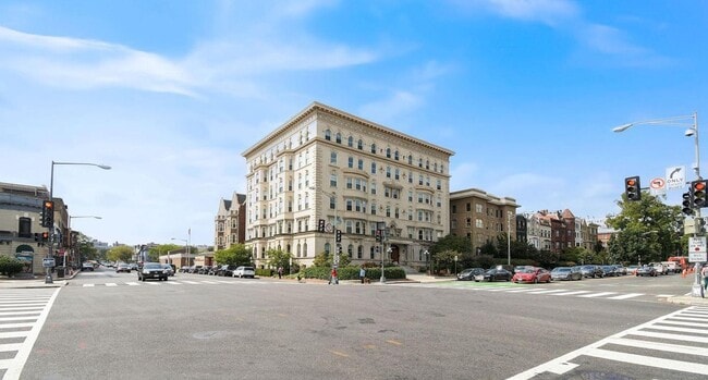 Building Photo - Beautiful Balfour Historic 1 Bedroom Condo 16th & U Street