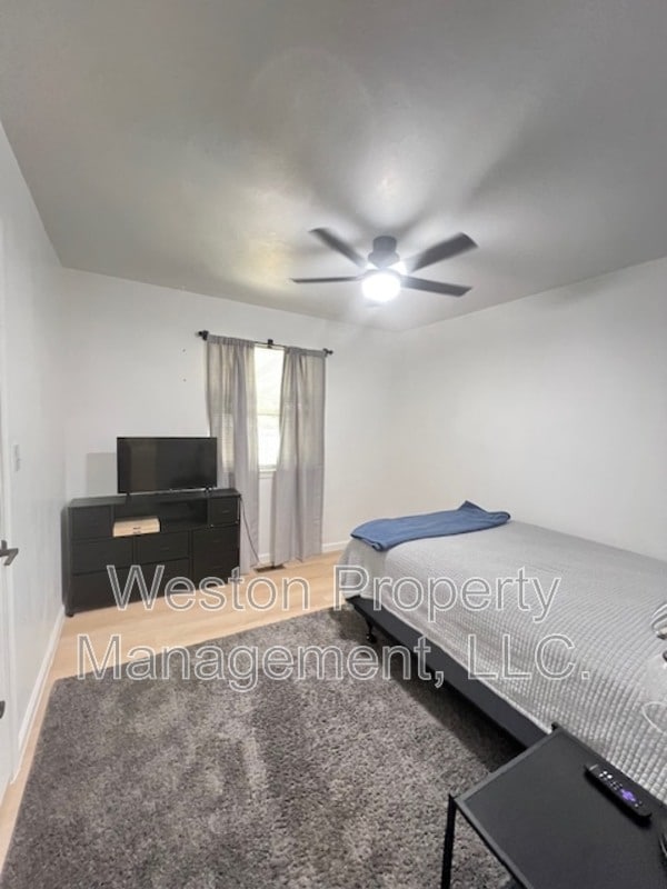 Building Photo - 5804 NW 66th St