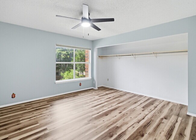 Building Photo - "Charming 3-Bed in Schertz with Spacious 2246 Sq Ft Layout!"