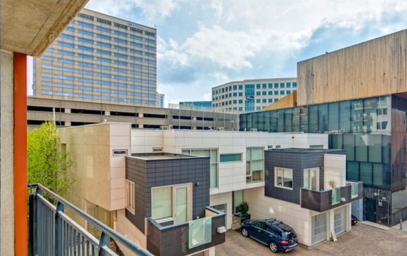 Building Photo - 1479 Delgany St