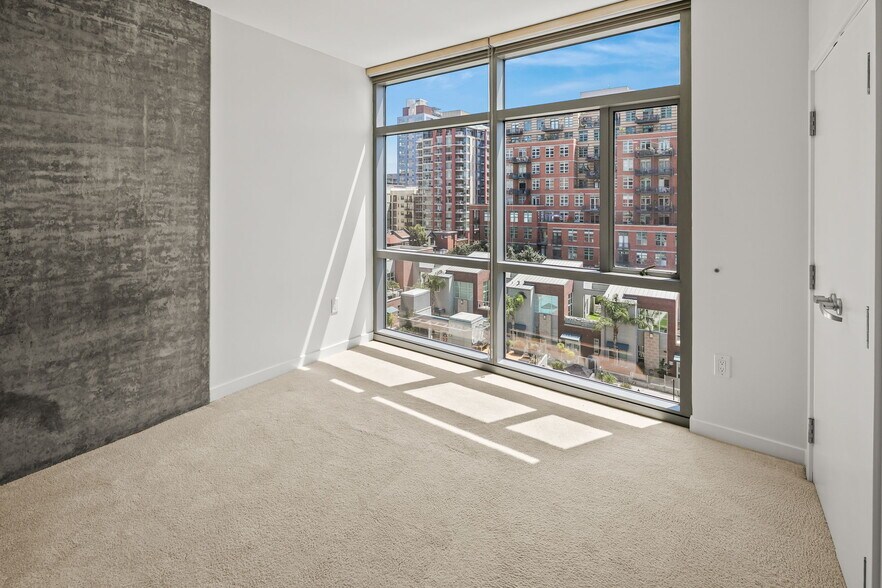 Building Photo - 800 The Mark Ln