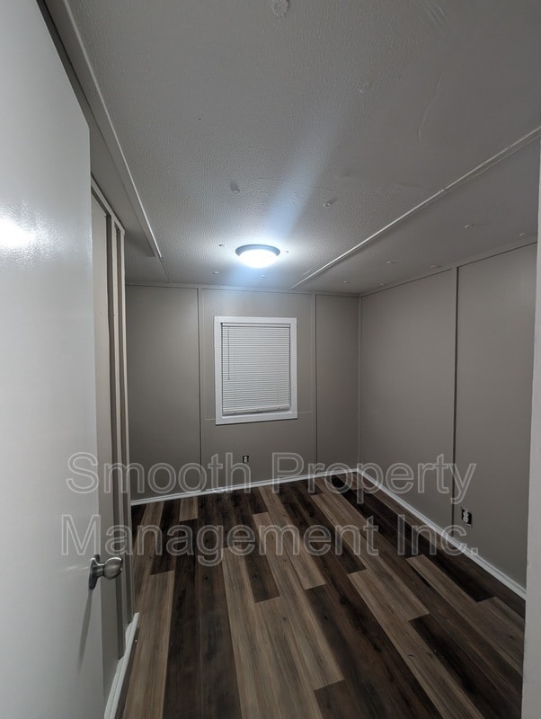 Building Photo - 4355 Trailer Park Ct