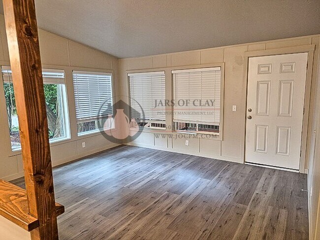 Building Photo - Manufactured Home in Corvallis