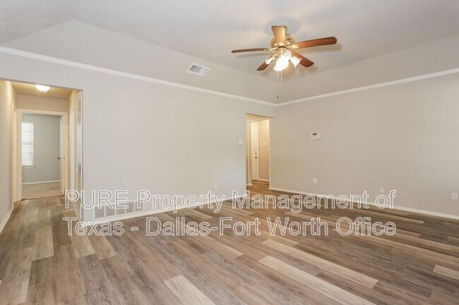 Building Photo - 7705 Red Oak St