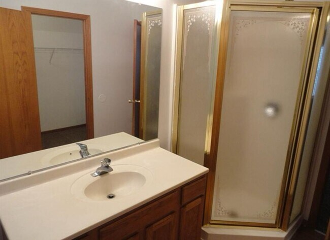 Building Photo - 1408 Lasser Dr
