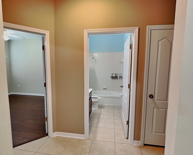 Building Photo - 124 Magneta Loop