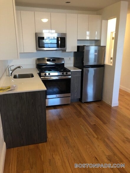 Building Photo - 67 Shawmut St