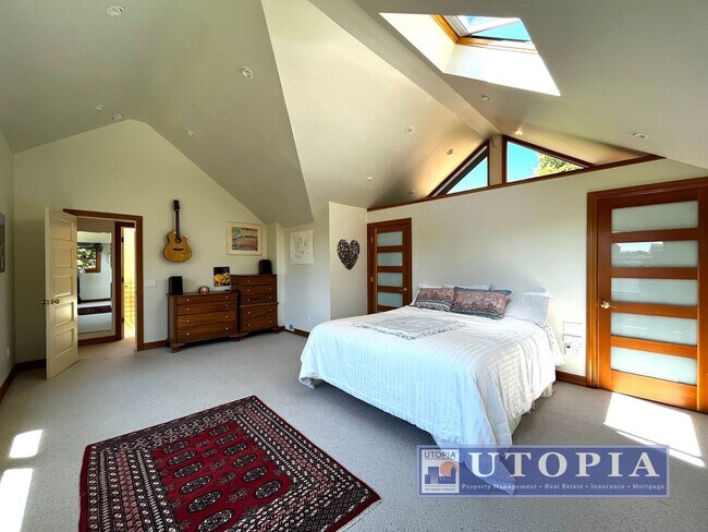 Building Photo - Beautiful, custom finished home in Aptos, ...