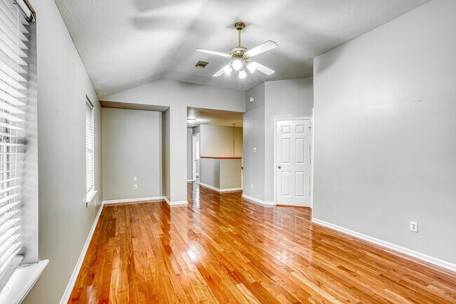 Building Photo - 12831 Pheasant Lake Ct