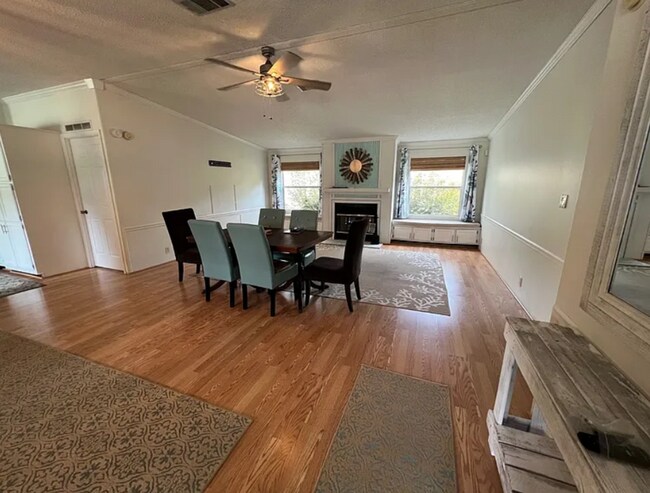 Building Photo - Deluxe Foxwood Farms Manufactored Home on Extra Large Lot
