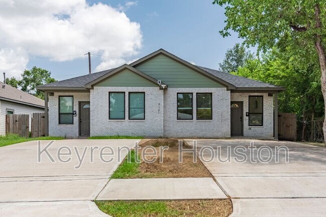 Primary Photo - 5121 Southwind St