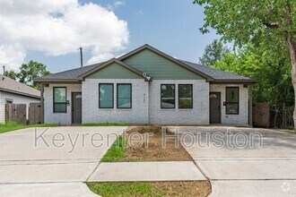 Building Photo - 5121 Southwind St