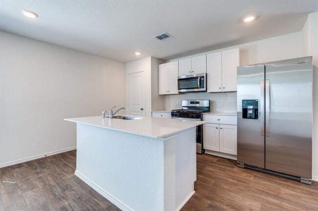 Building Photo - 5138 Blind Shot