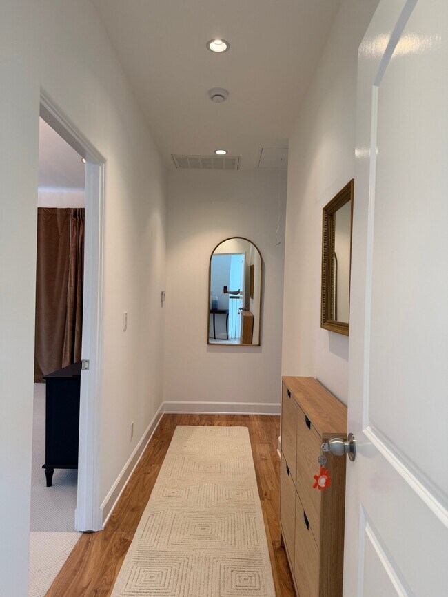 Building Photo - 4759 La Canada Blvd