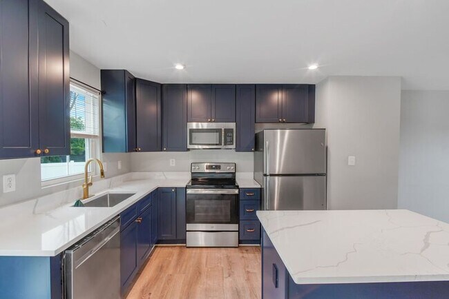 Building Photo - 128 Harper Ln