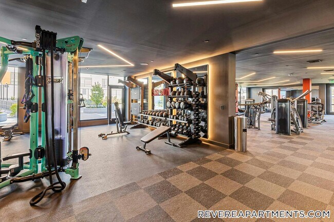 Building Photo - 328 Bank St