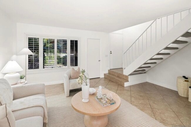 Building Photo - 2464 Caminito Ocean Cove