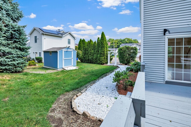 Building Photo - 18 Kathryn Dr