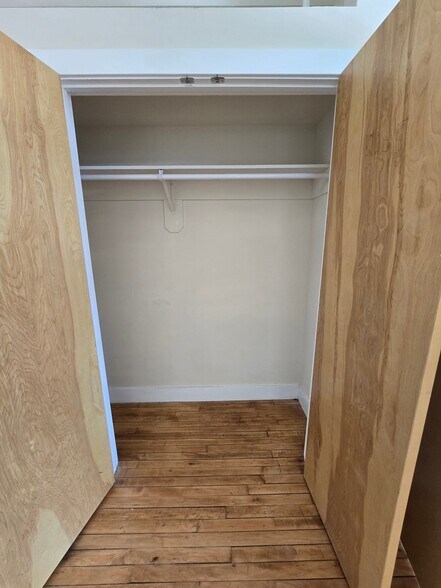 Building Photo - 613 N Lombardy St