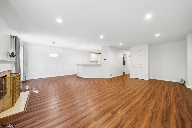Building Photo - 22 Northbridge Pl