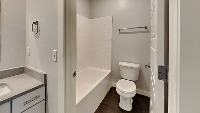 Building Photo - Very Nice 4 bedroom 2.5 bath home with a bonus room in Edmond schools