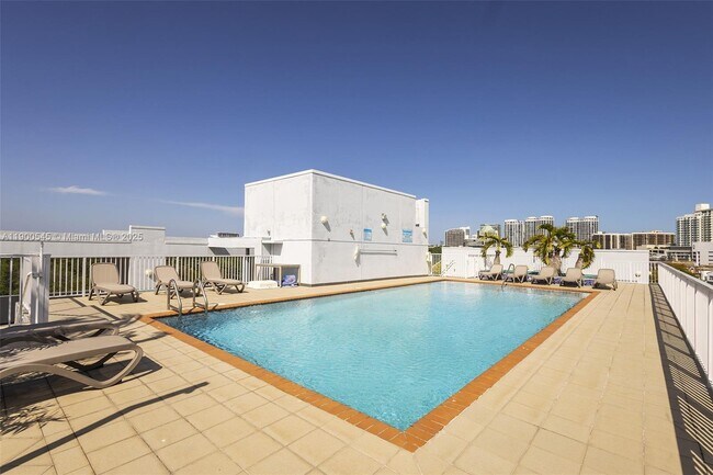 Building Photo - 3250 Grand Ave