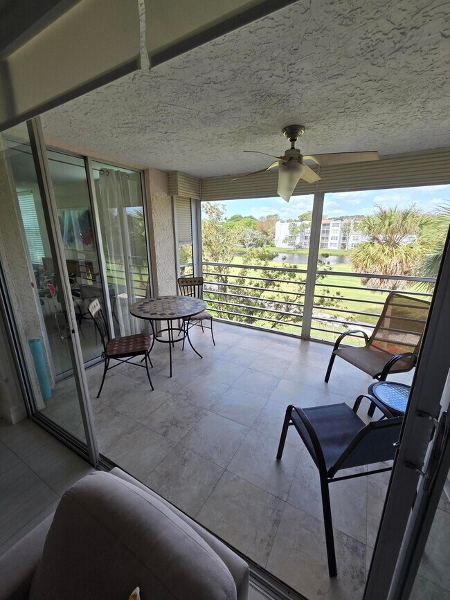 Building Photo - 1831 Sabal Palm Dr