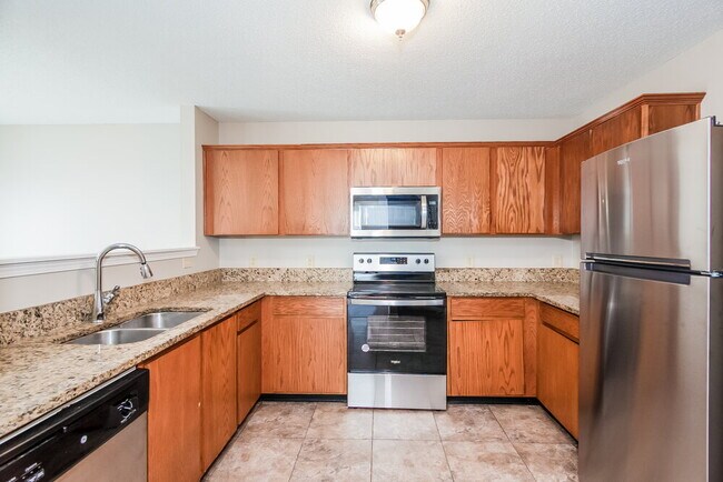 Building Photo - 1215 Willow Bridge Ct