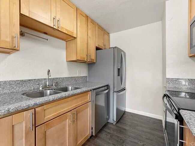 Primary Photo - 1671 Pentecost Way