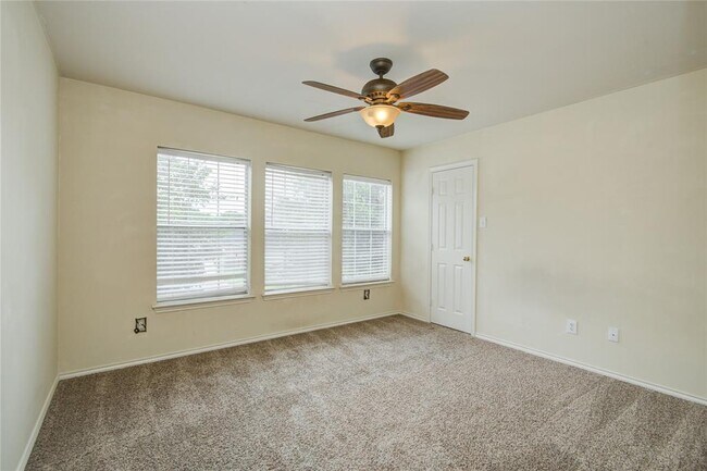 Building Photo - 21718 Grand Hollow Ln