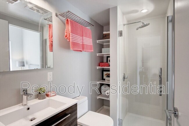 Building Photo - 2422 17th St NW