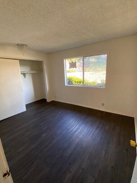 Building Photo - 1028 Sapote Ct