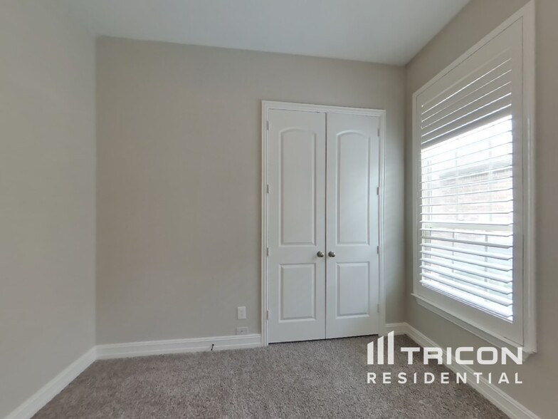 Building Photo - 12576 Tealsky Dr