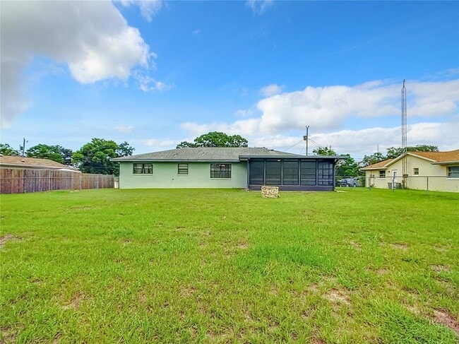 Building Photo - 5576 W Pine Cir