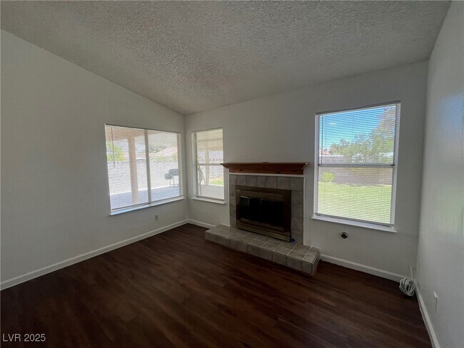 Building Photo - 2908 Gentilly Ln