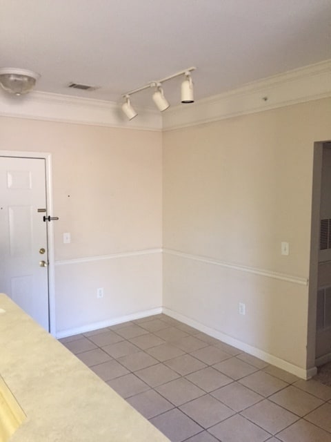 Building Photo - GATED COMMUNITY - MERRITT ON WHITEMARSH ISLAND