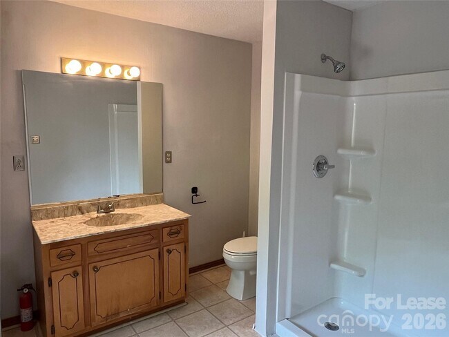 Building Photo - 8737 Whippoorwill Dr