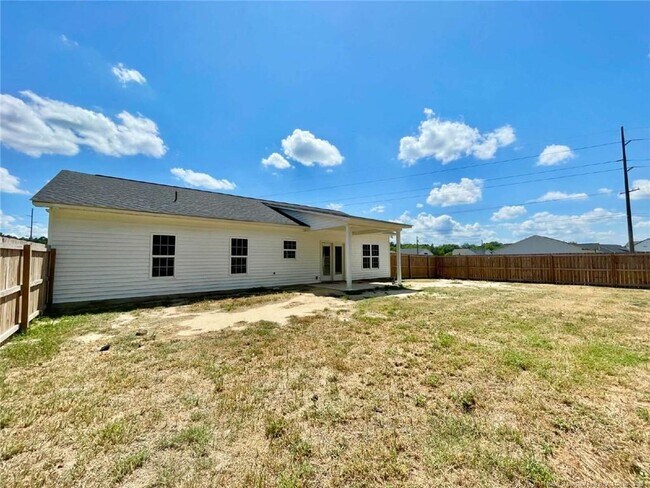 Building Photo - 111 Alfalfa Dr