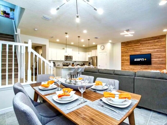 Building Photo - 2414 Dubai St