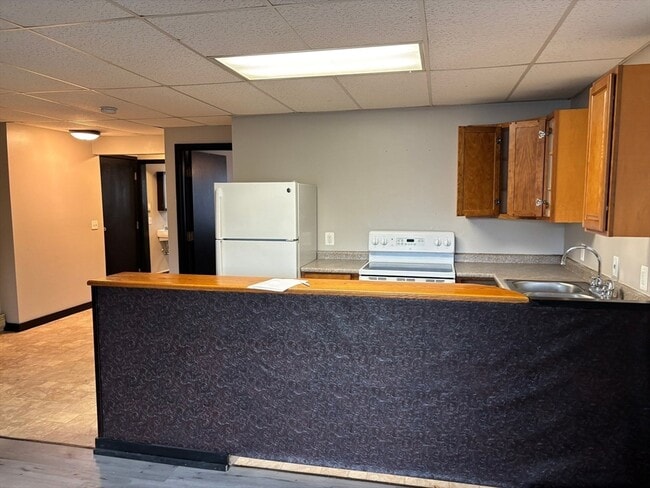 Building Photo - 1 Cheney St