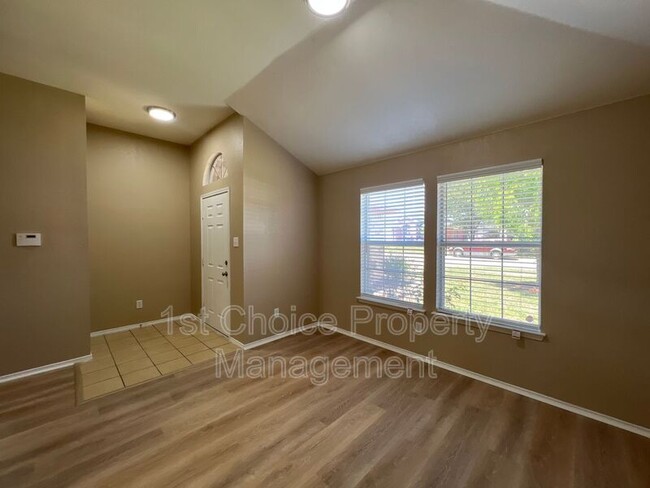Building Photo - 5432 Beaver Ridge Dr